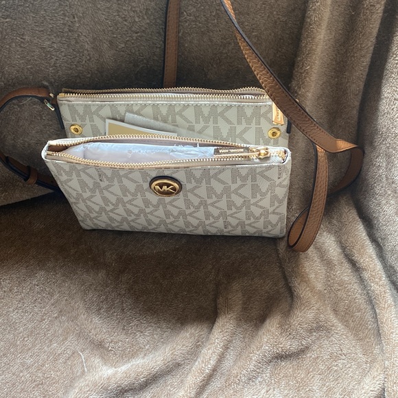 Michael Kors Jet Set Large Printed Logo Crossbody Bag In  Michael Kors logo crossbody bag